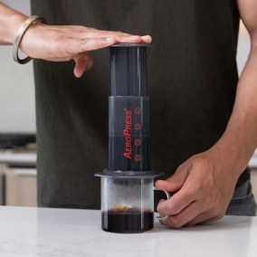 Aeropress Aerobie aparat za kavu sa 100 filtera 2