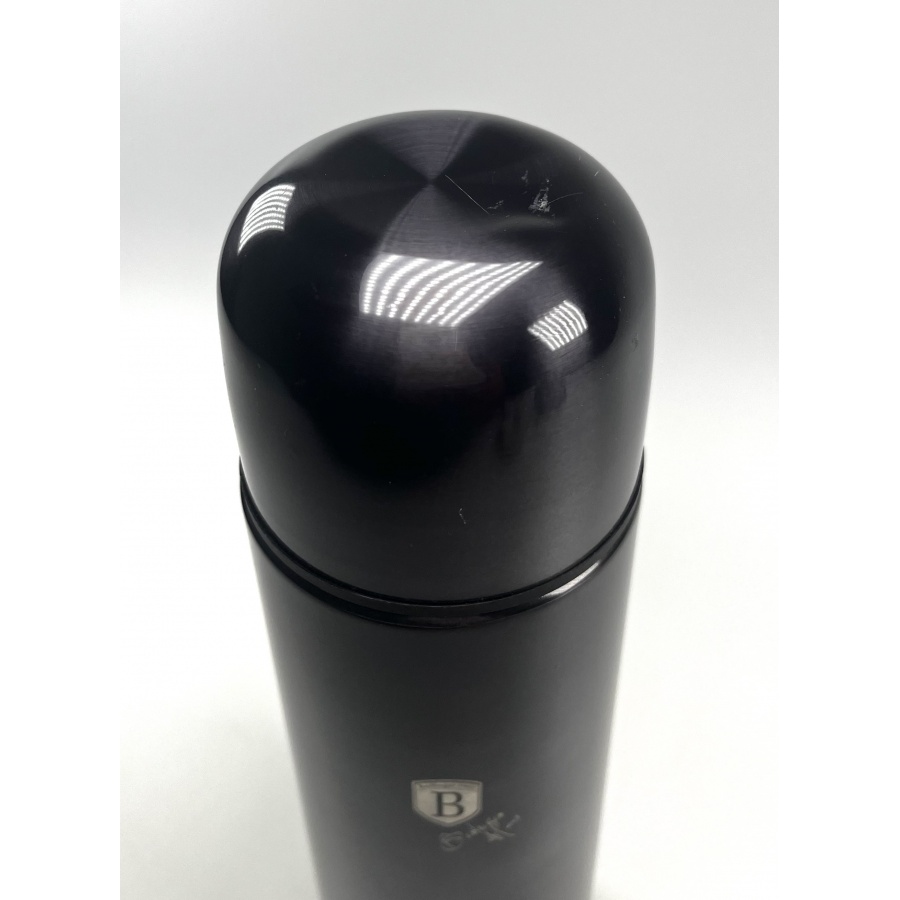 Termosica Carbon PRO Line 0,75 l – kozmetička greška