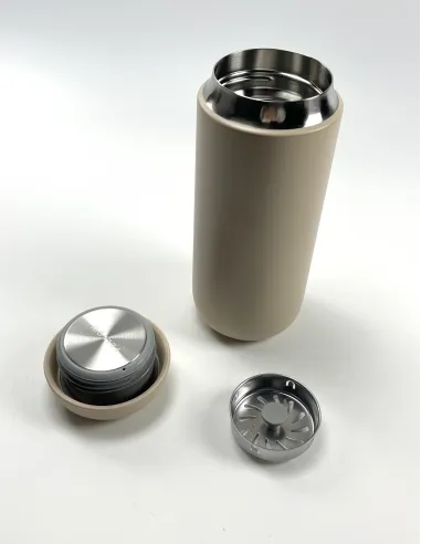 Termo šalica Fellow Carter Move Mug Sand DUNE 473ml