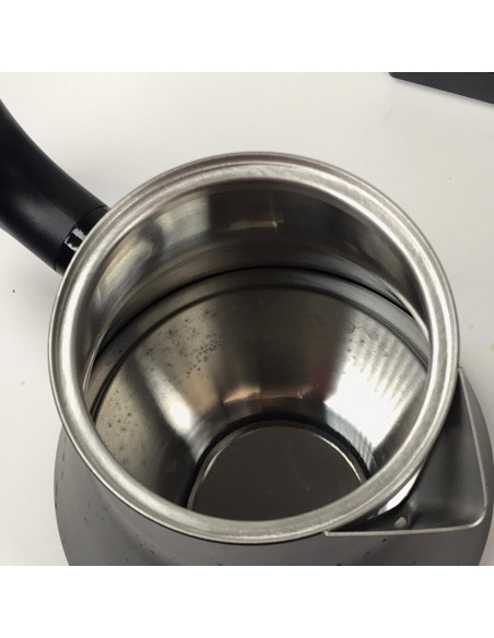 BAZAR - Fellow Corvo EKG PRO električno kuhalo za vodu 0,9 l - mat crna - Rabljeno